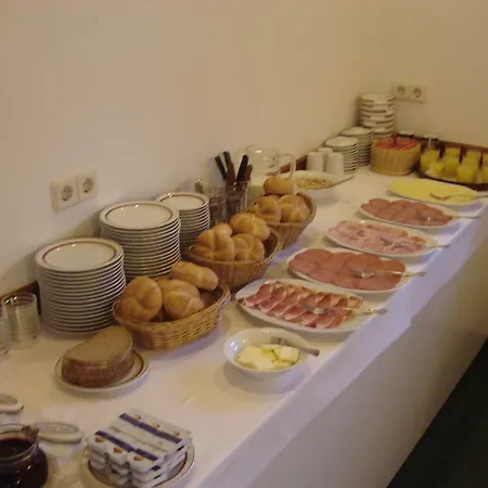 Regerhof Hotel 2*